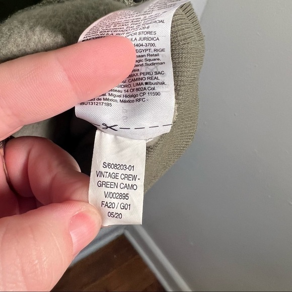 Old Navy Vintage Crew-Neck Sweatshirt Green Camo - Picture 15 of 15